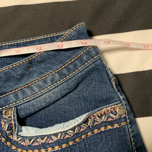 Womens Jean shorts - Picture 6 of 8